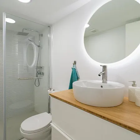 Apartment Aquarium Private Jacuzzi, 3 Bedrooms, Ac And Bikes *