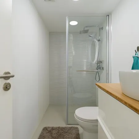 Aquarium Private Jacuzzi, 3 Bedrooms, Ac And Bikes Apartment