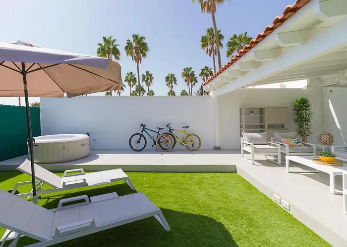 Aquarium Private Jacuzzi, 3 Bedrooms, Ac And Bikes Appartement *